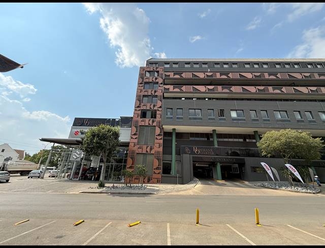 281M² RETAIL TO LET IN ROSEBANK